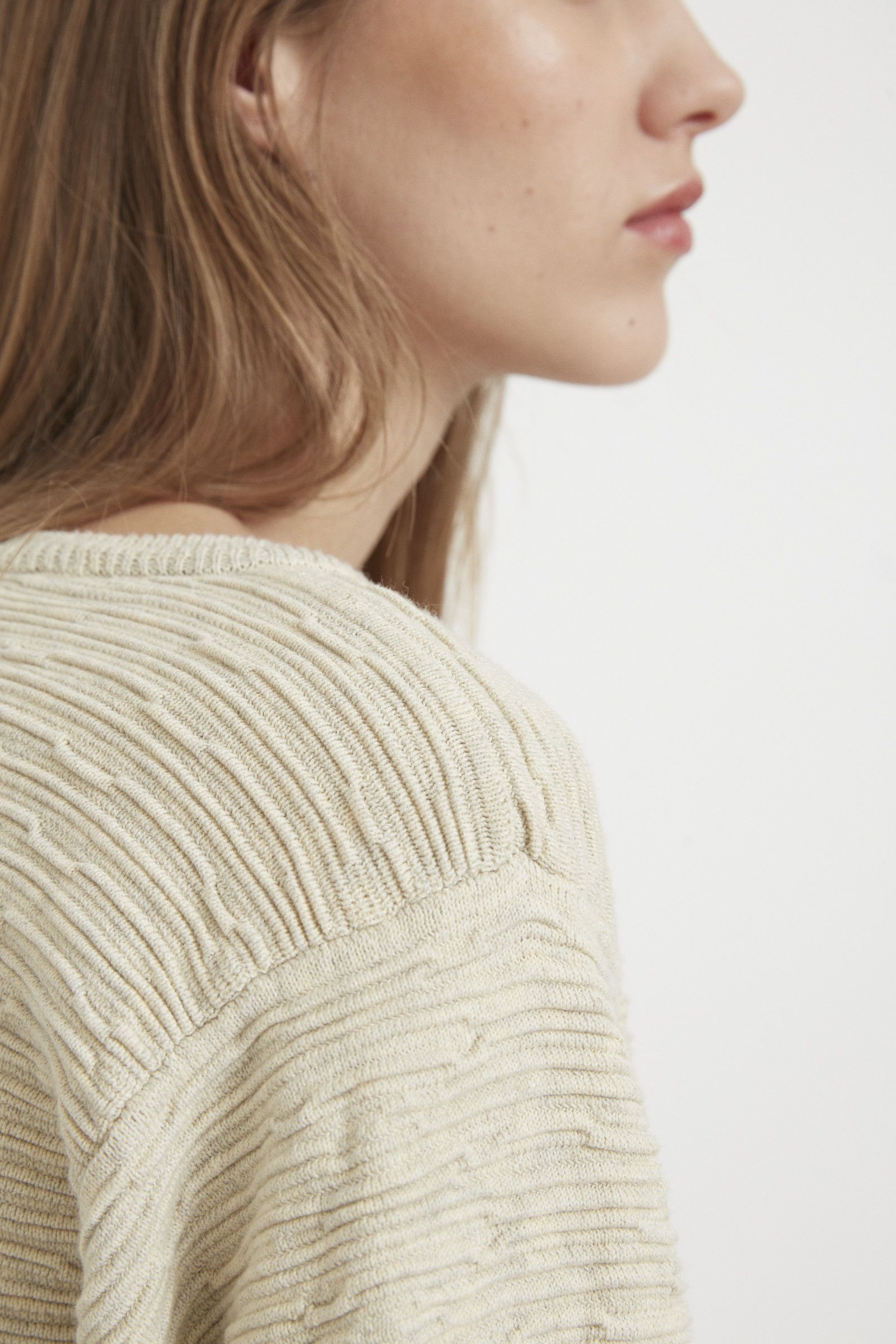 Women's Loose Fit Natural Cotton Bark Embossed Textured V-Neck Sweater