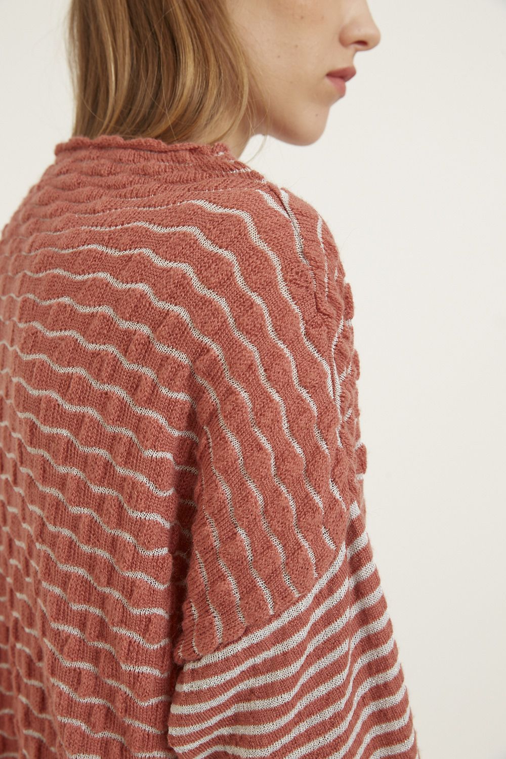 Luxurious Berries Loose-Fit Long Sweater: Soft Merino Wool, Camel Blend, Striped Sleeves