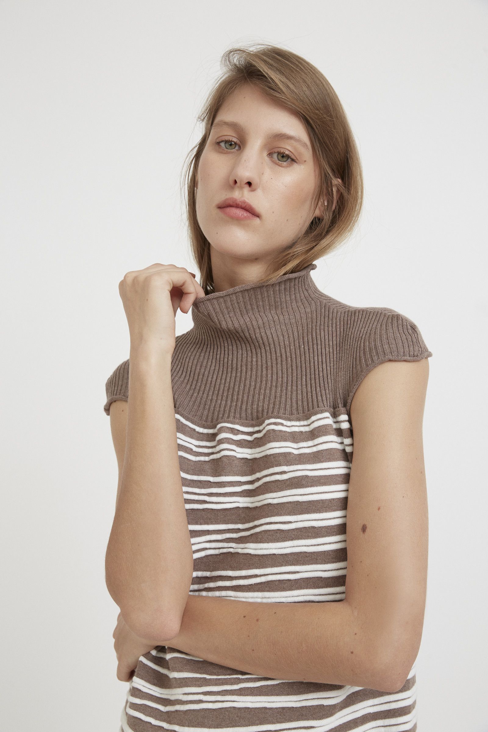 Elegant Cotton Knit Midi Dress with 3D Branches Motifs & Asymmetrical Hem